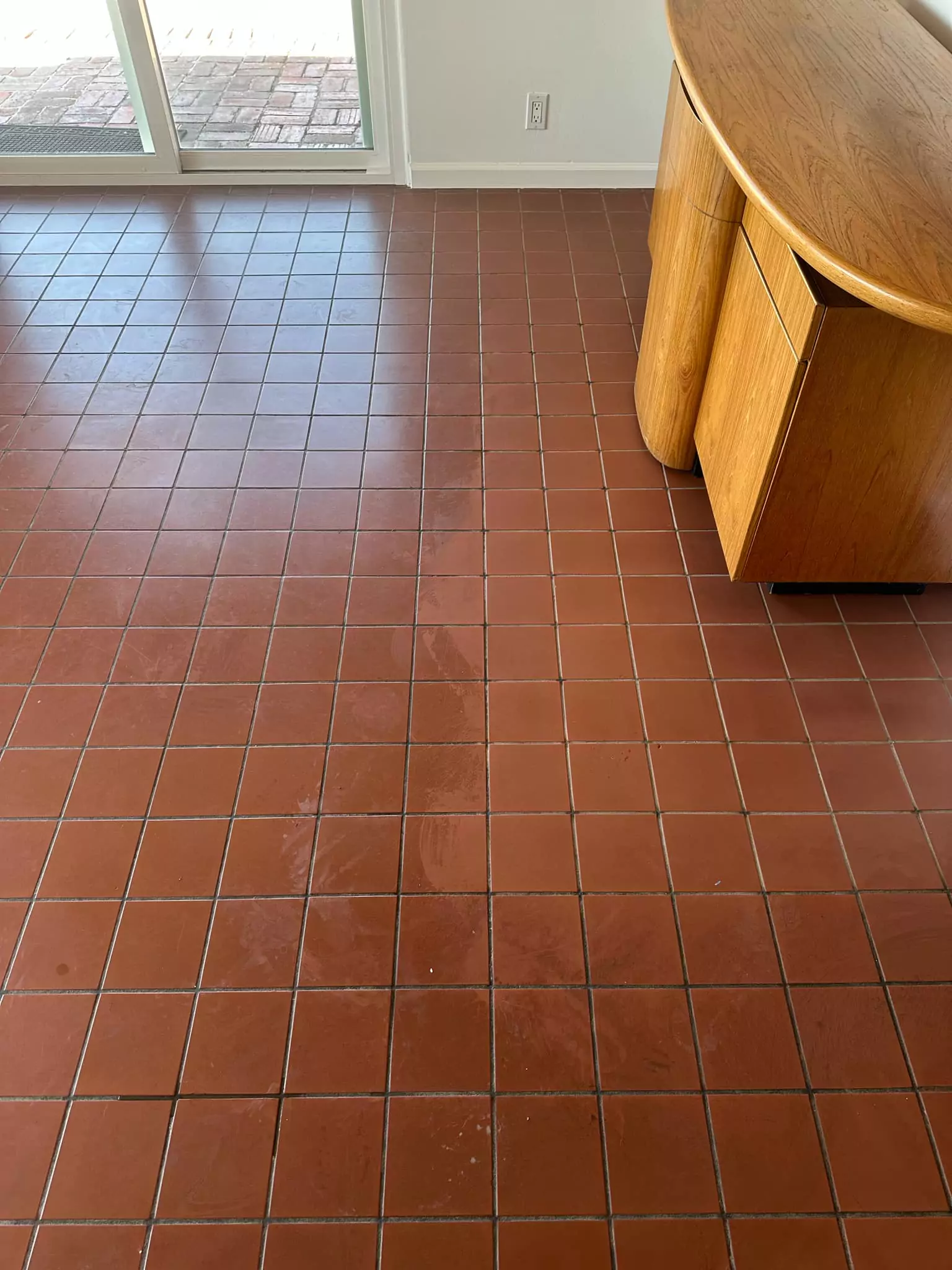 Hard floor cleaning (1)